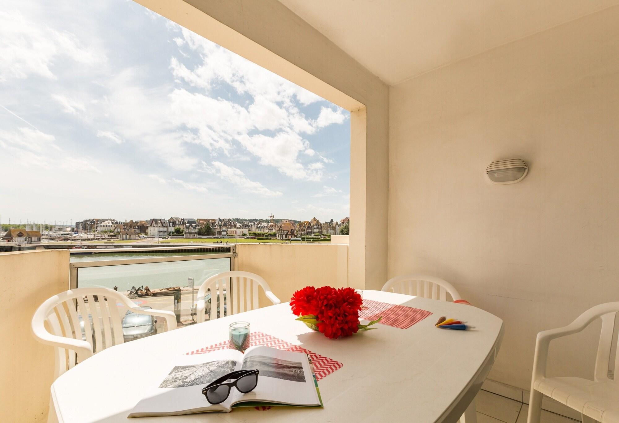 Sowell Residences Le Port Trouville-sur-Mer Exteriér fotografie