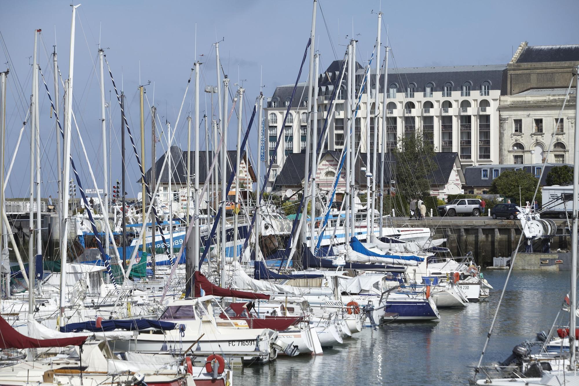 Sowell Residences Le Port Trouville-sur-Mer Exteriér fotografie