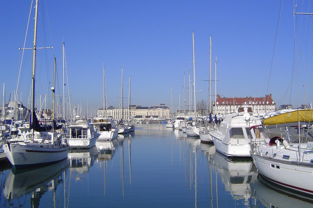 Sowell Residences Le Port Trouville-sur-Mer Exteriér fotografie